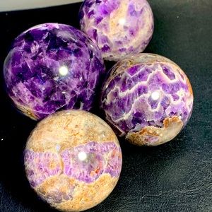 Dream amethyst Sphere (2LBs per)